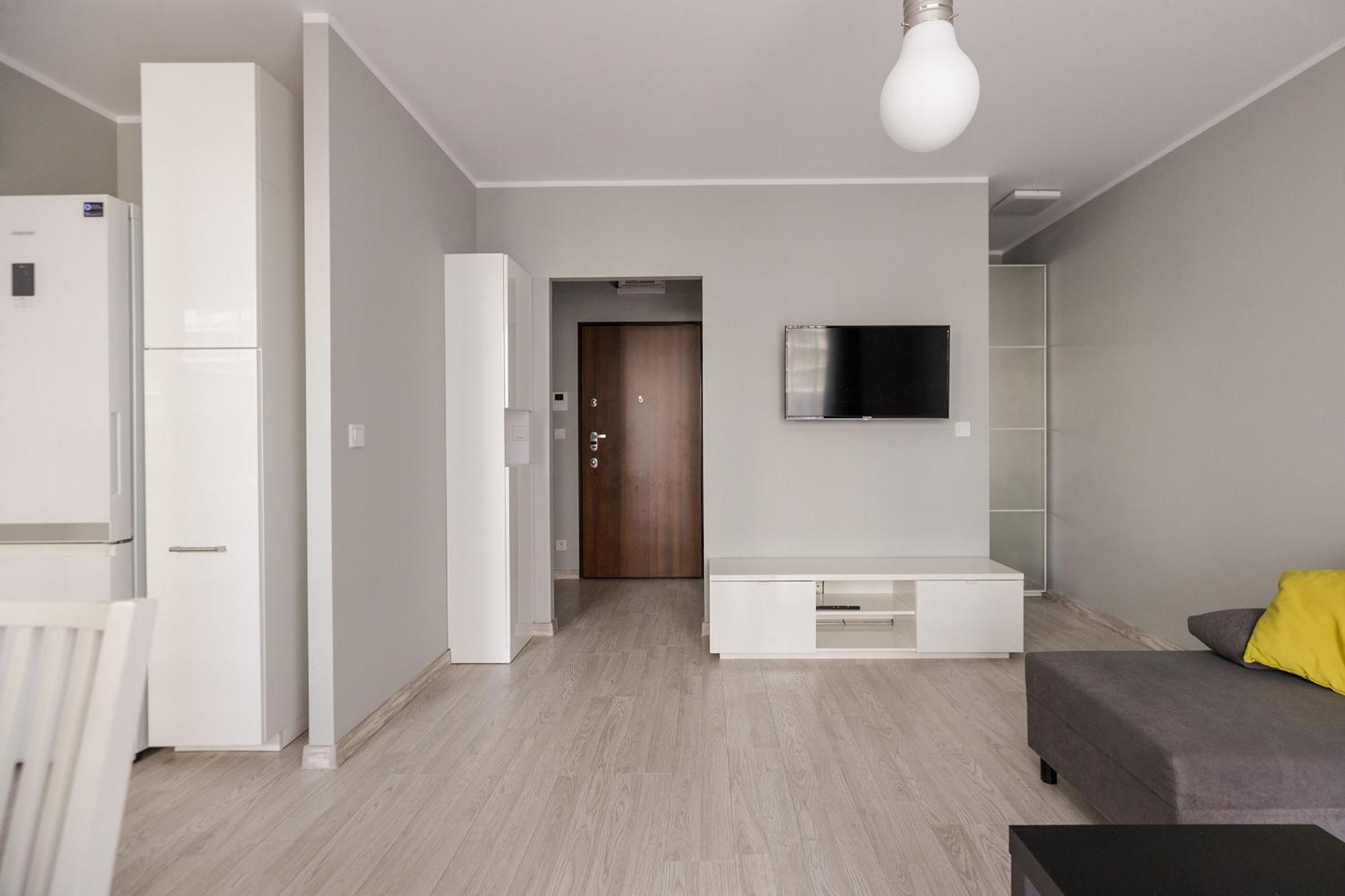 Shortstaypoland Kasprzaka B172 *